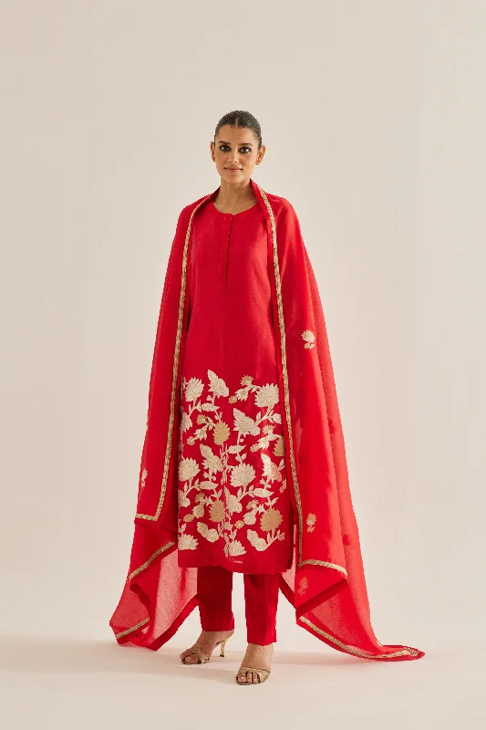 Gold Appliqued Embroidered Silk Chanderi Kurta And Dupatta With Trousers. Trousers Essential Wardrobe Gold Appliqued Embroidered Silk Chanderi Kurta And Dupatta With Trousers. Trousers Essential Wardrobe