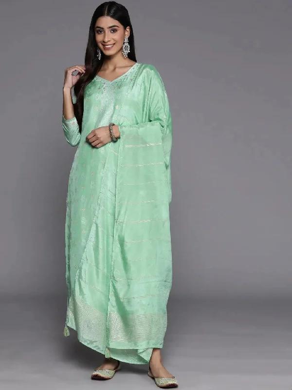 Green Self Design Silk Blend Straight Kurta With Trousers & Dupatta Trousers High Rise Slim Fit Green Self Design Silk Blend Straight Kurta With Trousers & Dupatta Trousers High Rise Slim Fit