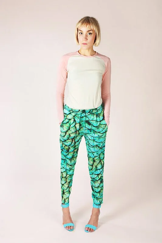 Alexandria Peg Trousers + Shorts - Named Clothing - Sewing Pattern Trousers luxurious premium Alexandria Peg Trousers + Shorts - Named Clothing - Sewing Pattern Trousers luxurious premium