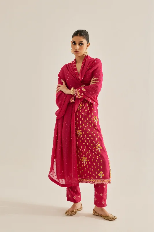 Gold Appliqued Embroidered Silk Chanderi Kurta And Dupatta With Trousers. Trousers Timeless Classic Gold Appliqued Embroidered Silk Chanderi Kurta And Dupatta With Trousers. Trousers Timeless Classic