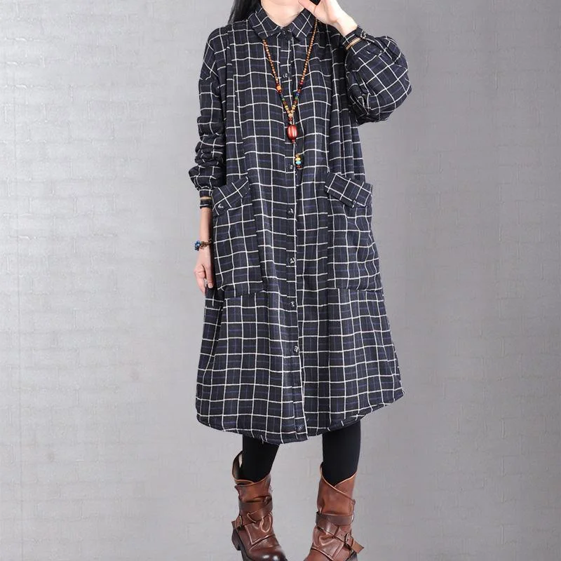 Unique two pockets lapel collar coats women black plaid baggy coats Thick Layered Jacket Unique two pockets lapel collar coats women black plaid baggy coats Thick Layered Jacket